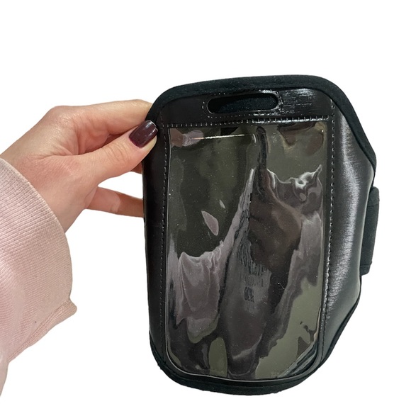 Running Armband Black for Workout - Picture 1 of 5